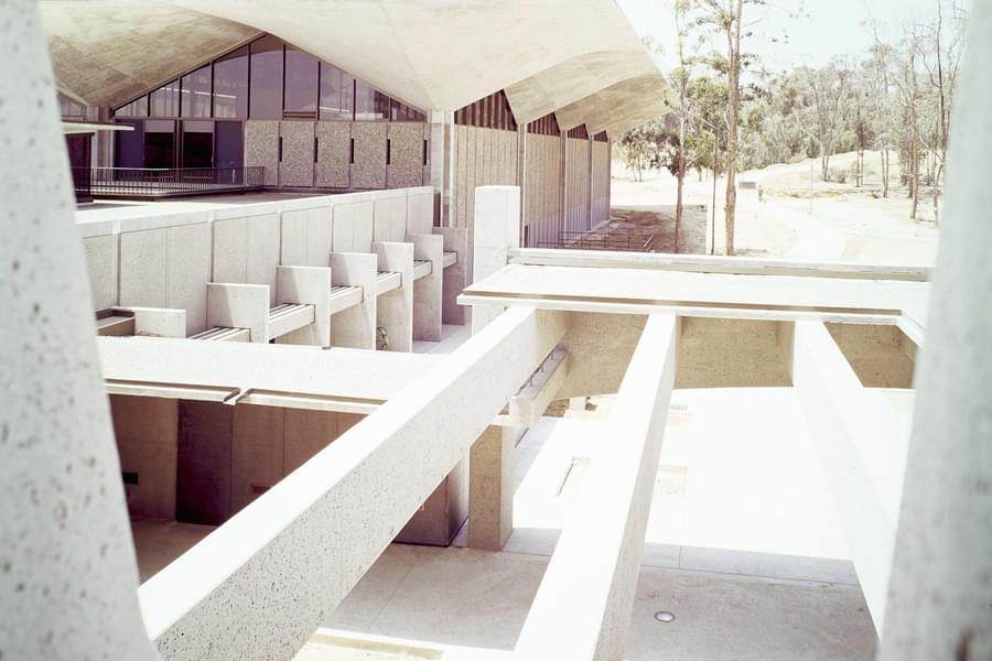 Alexander Medical Library Shulman