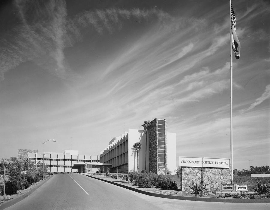 Luckman Grossmont Hospital