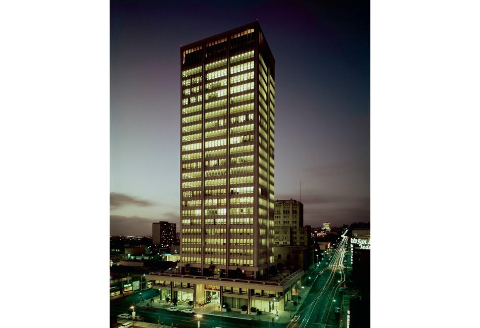 Gri 2004 r 10 b898 f33 002